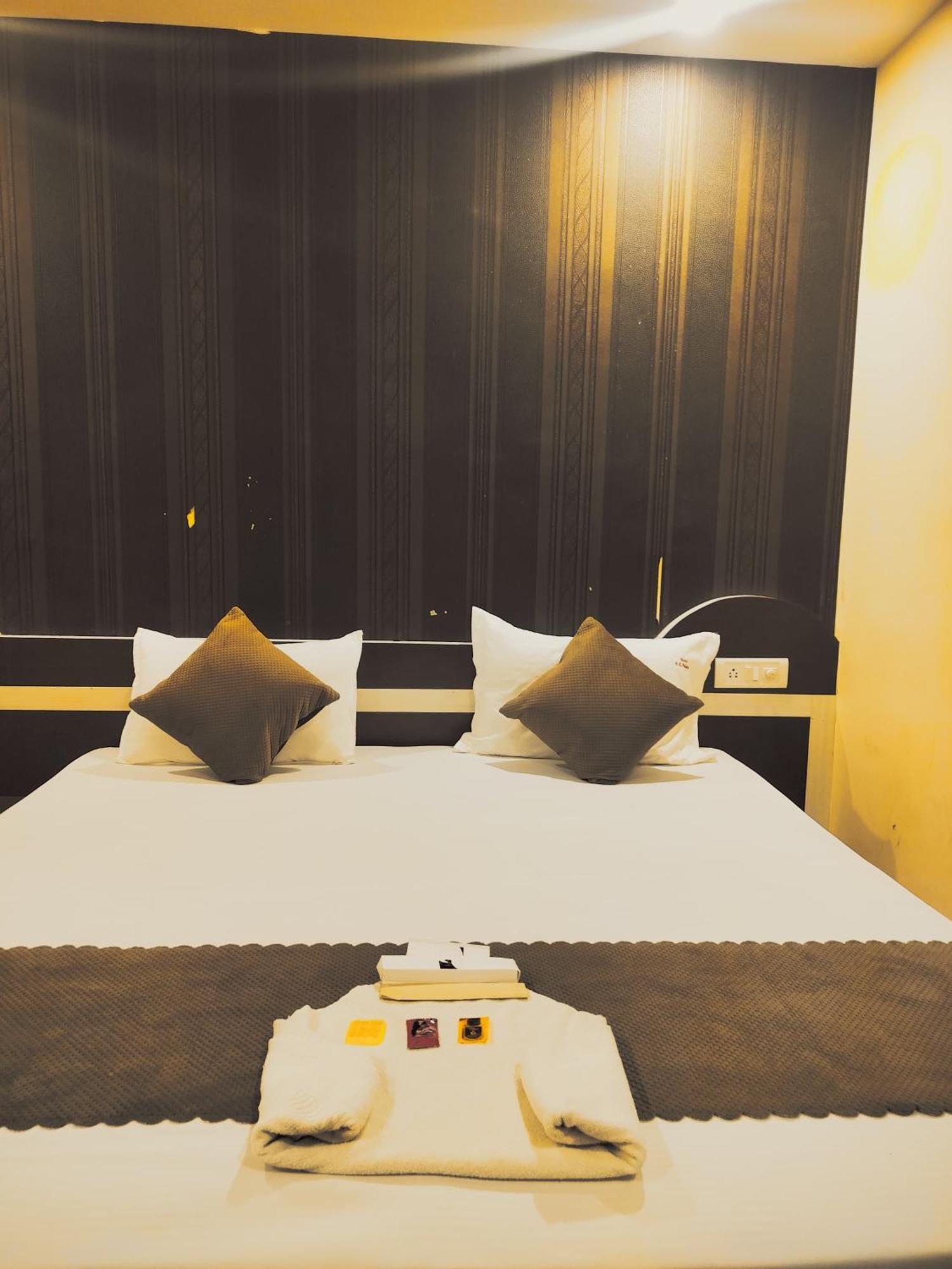 Hotel R K Palace بوبال المظهر الخارجي الصورة